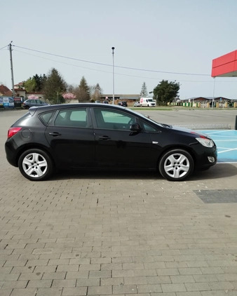 Opel Astra cena 18500 przebieg: 180000, rok produkcji 2011 z Siedlce małe 232